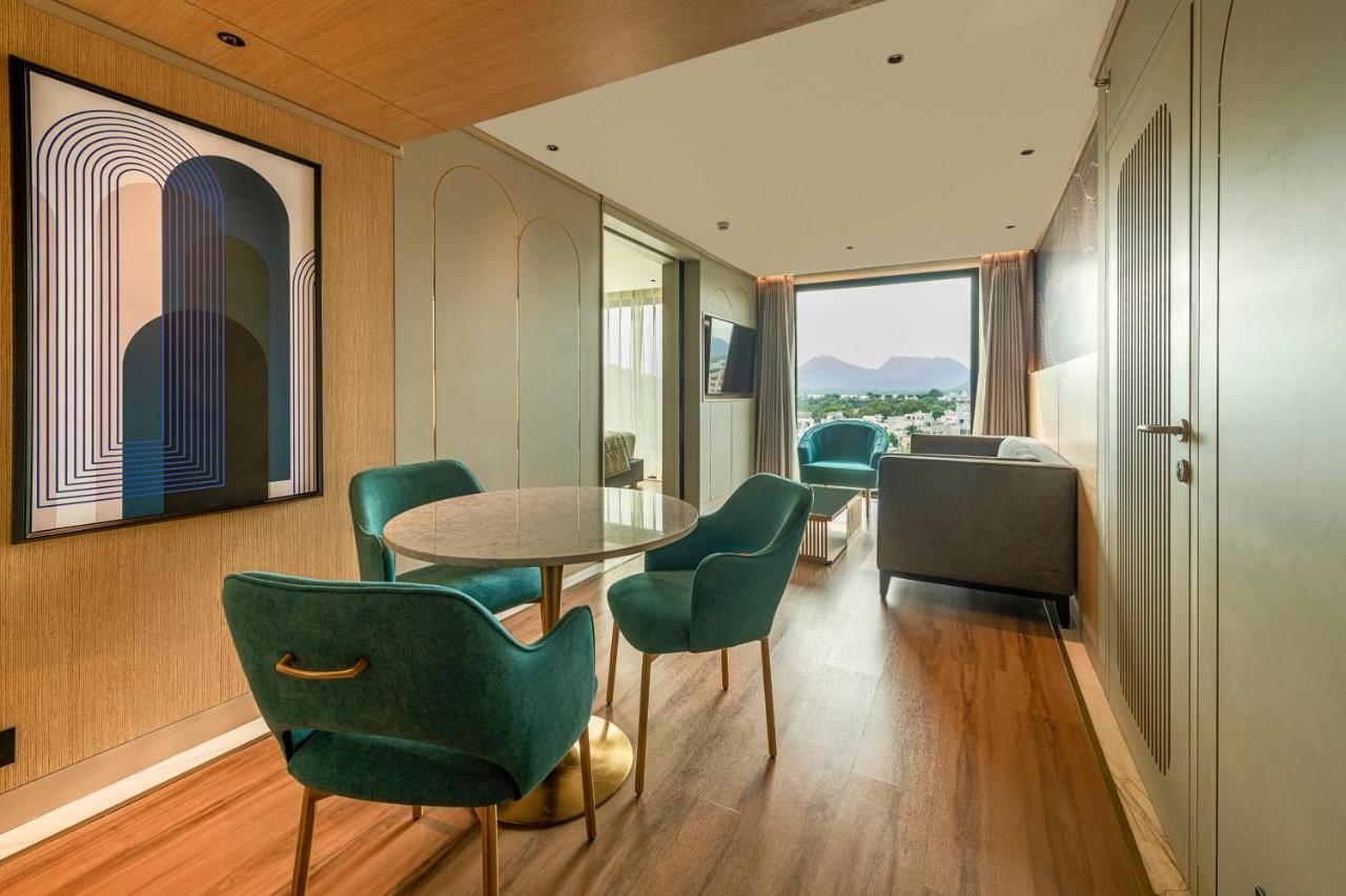 Parallel Hotel Udaipur, A Member Of Radisson Individuals ภายนอก รูปภาพ