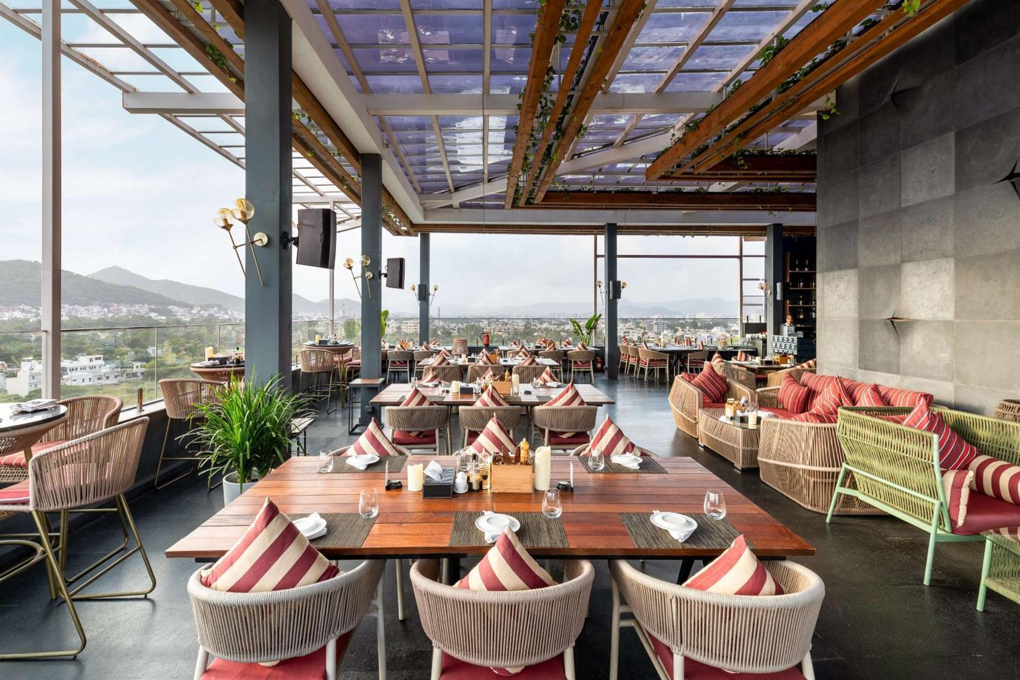 Parallel Hotel Udaipur, A Member Of Radisson Individuals ภายนอก รูปภาพ